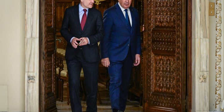 Nicușor Dan îl cheamă pe Ilie Bolojan la Cotroceni pentru discuții înainte de vizita europeană