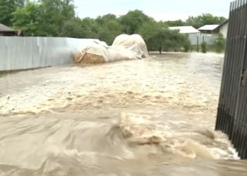 Alertă de inundații în România: râuri sub Cod portocaliu și galben. Zonele vizate