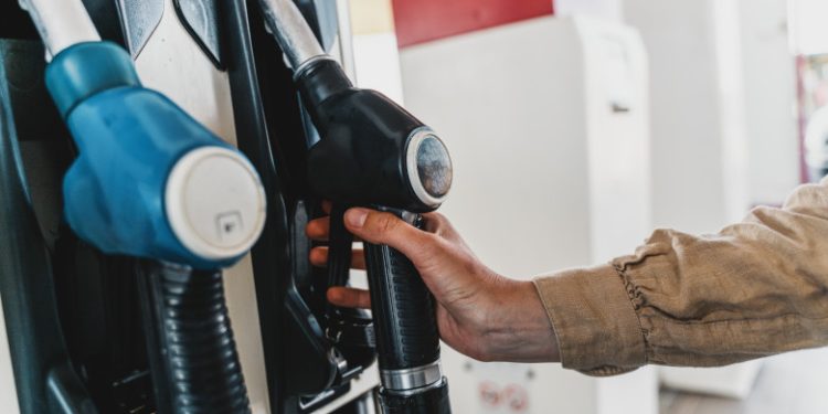 Val de scumpiri la carburanți: motorina se apropie de 8,5 lei/litru