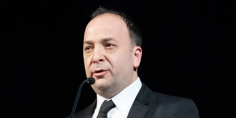 Economistul Adrian Negrescu explică manevra prin care se va scădea inflația din pix: Creșterea prețului energiei nu se mai ia în calcul