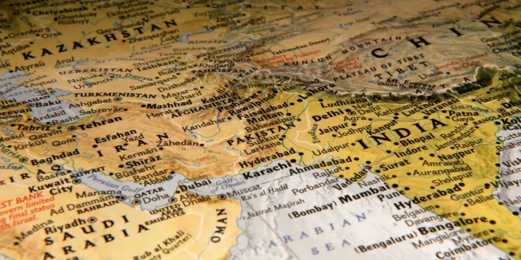 Război de amploare între Pakistan și Afganistan: se trage din toate direcțiile