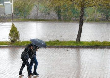 Ploi, lapoviță și ninsori. Cod galben de vreme severă în România