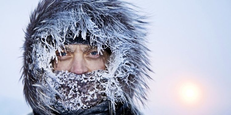 Vremea o ia razna: frig sever și strat de zăpadă în mai multe regiuni — ce spun meteorologii