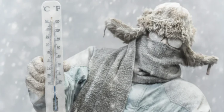 Vremea o ia razna: frig sever și strat de zăpadă în mai multe regiuni — ce spun meteorologii