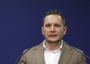 Capitala sub cod roșu: Prefectul cere bucureștenilor să renunțe la deplasările cu mașina
