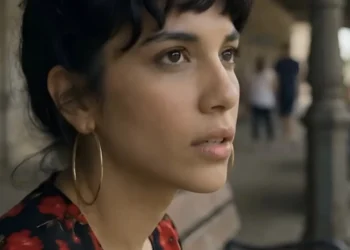 Proiectul Lolita, cântăreața creată cu inteligență artificială care a explodat pe internet și a încins spiritele în lumea muzicală