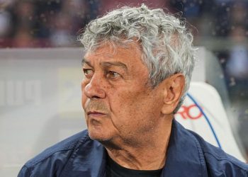 Lucescu a plecat la Bruxelles, unde va fi consultat de unul dintre cei mai buni specialiști în oncologie moleculară din lume