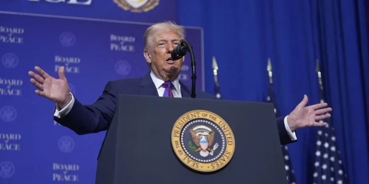 Nicușor Dan, prezentat drept prim-ministru al României de Donald Trump: „Îmi place mult de dumneavoastră”