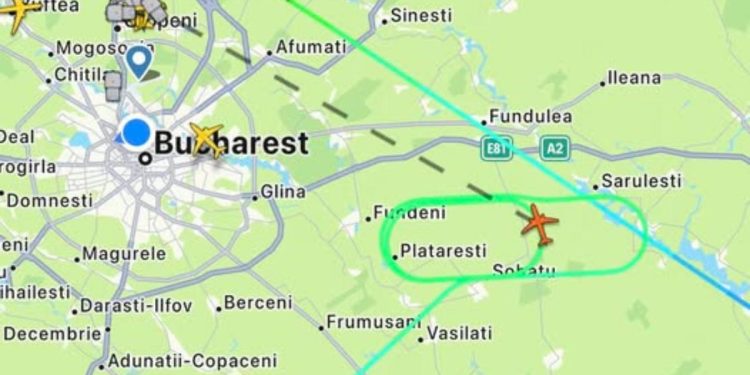 Avion cu 186 de oameni la bord, întors de urgenţă pe Otopeni. A fost activat planul de intervenţie