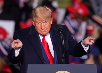 Donald Trump amenință: Washingtonul ar putea renunța la deblocarea Strâmtorii Ormuz