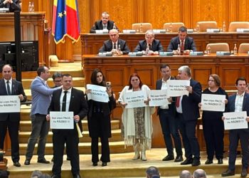 Pedepse dure în Parlament: 50% din salariu tăiat pentru cei care au protestat la ședința privind baza Kogălniceanu