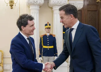 Nicușor Dan discută cu conducerea NATO după amenințările Iranului asupra țǎrii noastre