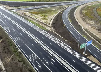 Nicușor Dan: trei proiecte majore de autostradă devin esențiale pentru securitatea și dezvoltarea țării