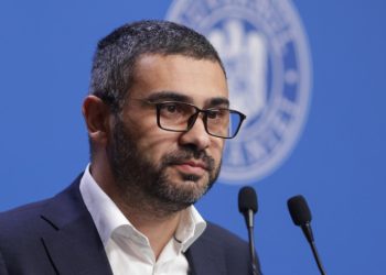 „Bă, dar ce tupeu a avut!” Dispută online între politicieni: Ministrul Muncii îl acuză pe Vlad Gheorghe că ar fi preluat un proiect PSD pentru tineri