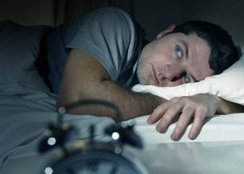 Românii sub stres: cum afectează lipsa somnului sănătatea