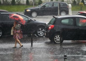 ANM anunță episod de vreme severă: instabilitate atmosferică și rafale puternice / Cum va fi vremea în București