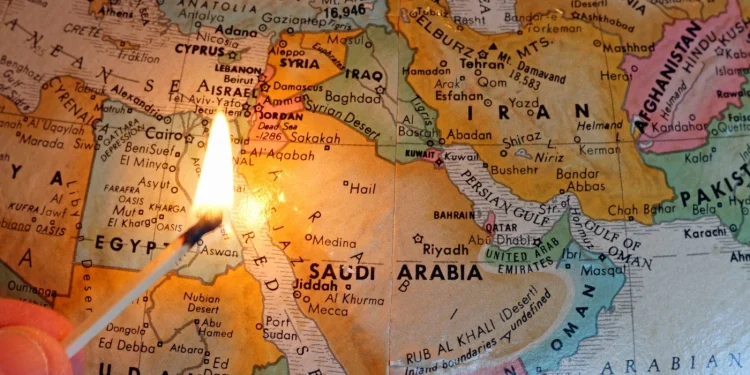 Iranul lovește cea mai mare bază militară americană din Qatar și o rafinărie majoră din Emiratele Arabe Unite