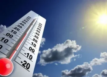ANM: vreme mult mai caldă decât normalul perioadei, urmată de o schimbare de temperatură