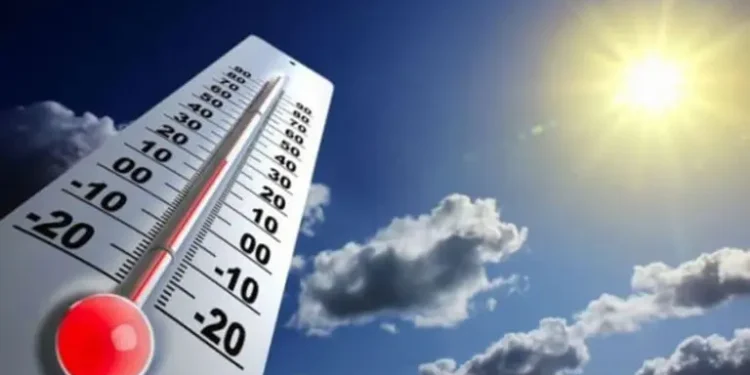 ANM: vreme mult mai caldă decât normalul perioadei, urmată de o schimbare de temperatură