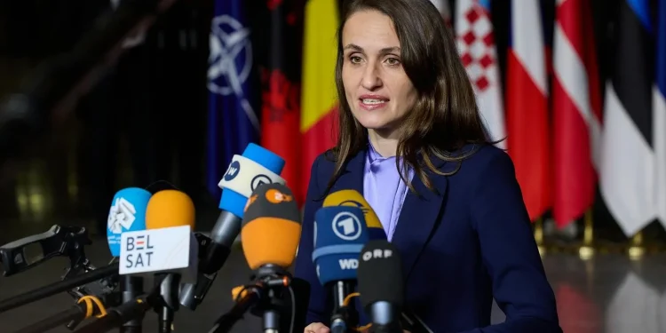 Ultimă oră - Românii se întorc acasă din zonele afectate de război: ministrul Oana Țoiu anunță un canal special pe WhatsApp - vezi AICI canalul