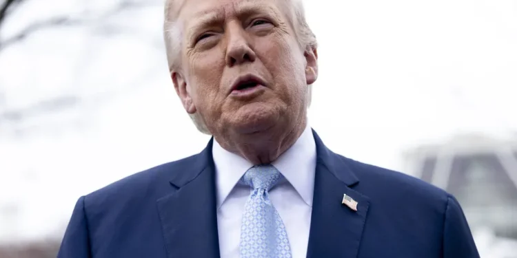 Tensiuni transatlantice: Trump condiționează implicarea SUA în Europa