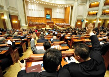 USR declanșează ofensiva: Nicușor Dan, chemat să oprească controversata decizie PSD-PNL-UDMR