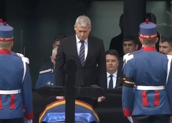 Anunț emoționant făcut de Predoiu la catafalc: Stadionul Dinamo va purta numele lui Mircea Lucescu