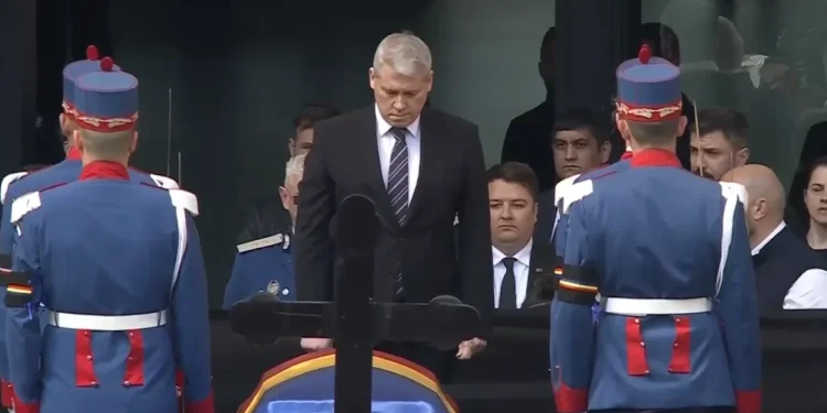 Anunț emoționant făcut de Predoiu la catafalc: Stadionul Dinamo va purta numele lui Mircea Lucescu