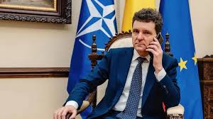 Nicușor Dan încearcă detensionarea crizei politice: dialog cu partidele, fără anticipate