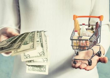 Economia tremură: inflația accelerează puternic, costul vieții continuă să crească