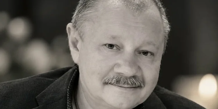 Doliu în presa din România. A murit jurnalistul George Scarlat, după o scurtă și grea suferință