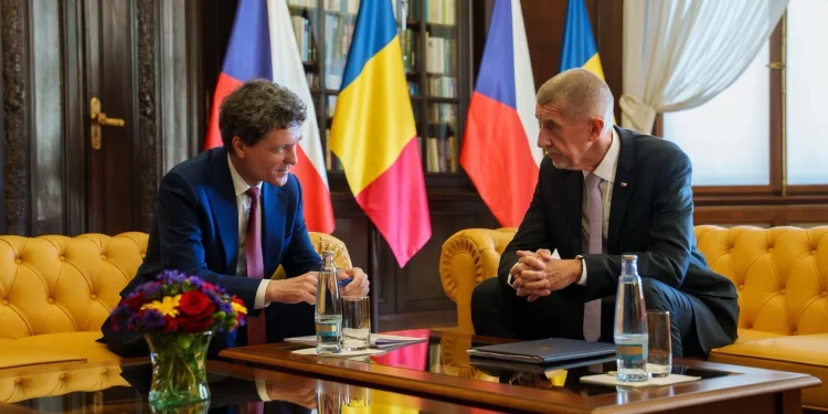 Nicușor Dan, întâlniri la nivel înalt în Cehia. Cooperarea bilaterală, securitatea și apărarea, în centrul discuțiilor